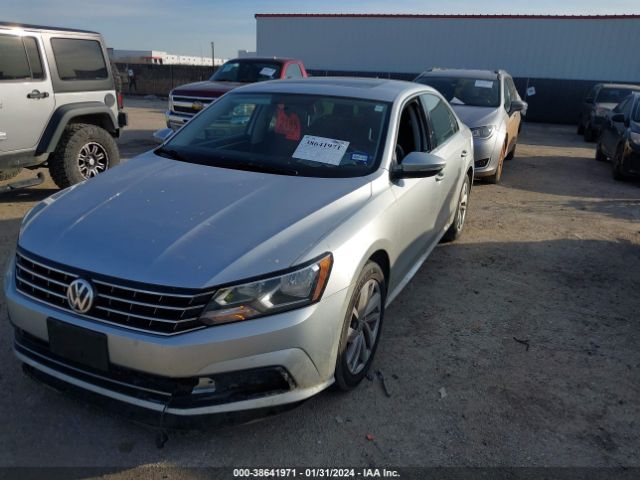 1VWBA7A34JC013581 Volkswagen Passat 2.0t Se