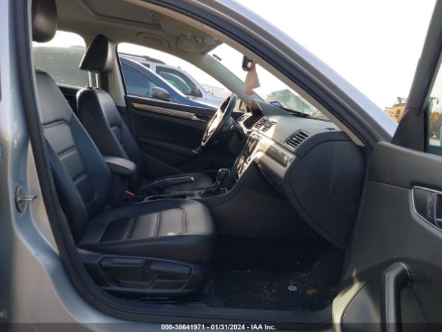 1VWBA7A34JC013581 Volkswagen Passat 2.0t Se