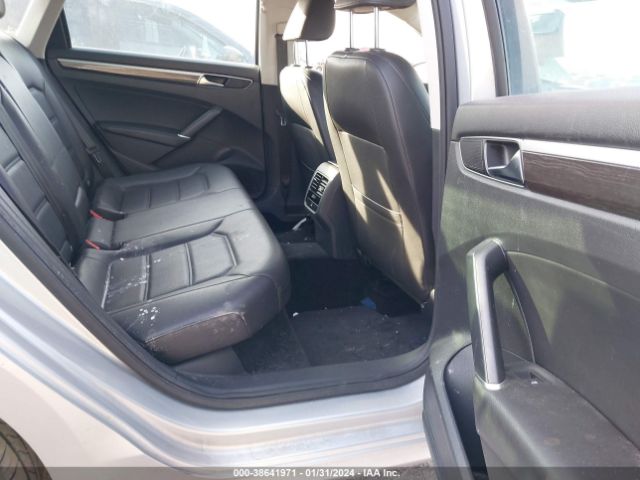 1VWBA7A34JC013581 Volkswagen Passat 2.0t Se