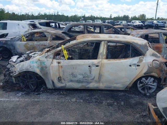 Toyota Corolla Se/xse 2019 JTNK4RBE6K3033768 Image 14