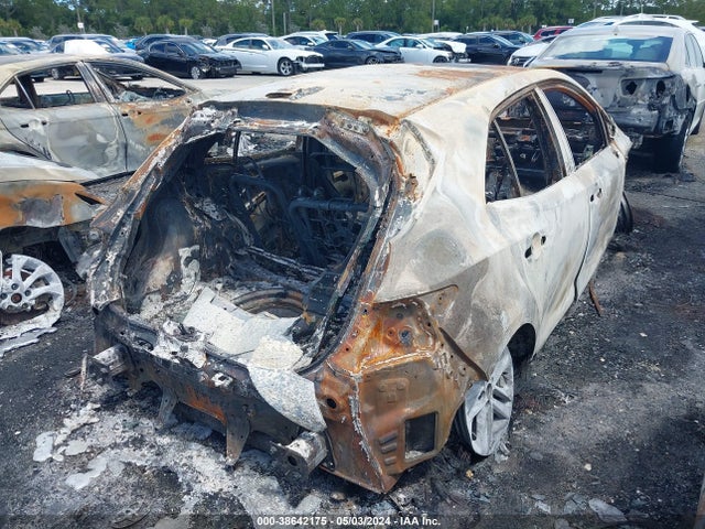 Toyota Corolla Se/xse 2019 JTNK4RBE6K3033768 Image 4