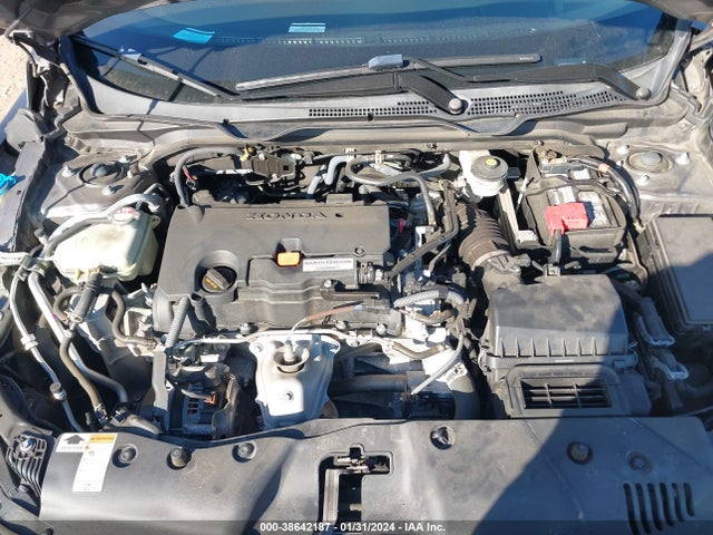 2018 HONDA CIVIC EX VIN: 19XFC2F77JE020952