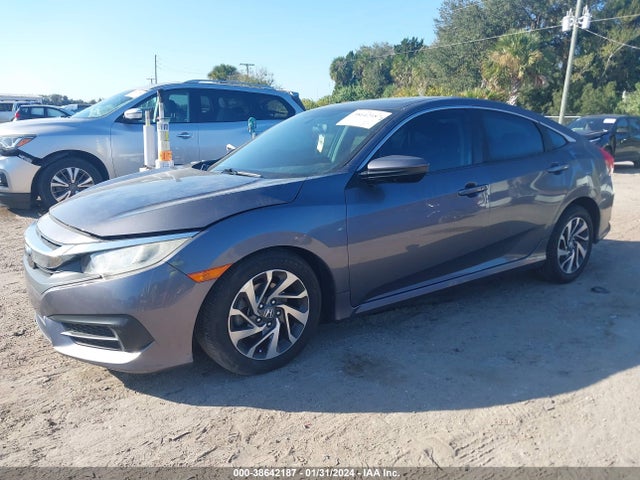 2018 HONDA CIVIC EX VIN: 19XFC2F77JE020952
