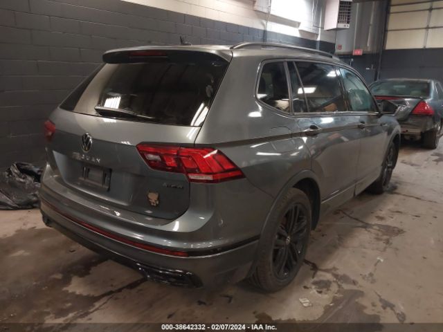 3VV8B7AX5NM092729 Volkswagen Tiguan 2.0t Se R-line Black