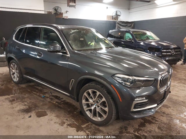 2019 5UXCR6C50KLK83934 main image