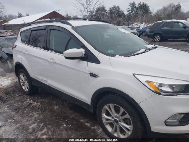 1FMCU9GD3JUC83756 Ford ESCAPE SE