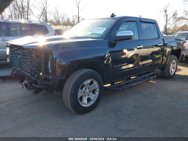 Chevrolet Silverado 1500 2lt 2018 3GCUKREC7JG388294 Image 2
