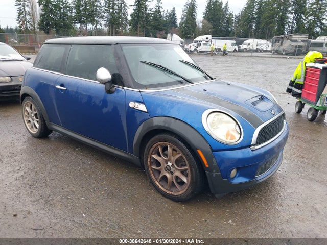 2009 MINI COOPER S WMWMF73549TW81126 Photo 0
