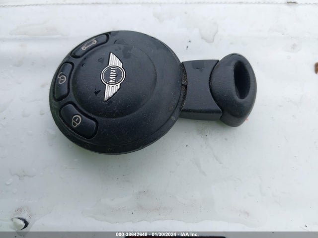 2009 MINI COOPER S WMWMF73549TW81126 Photo 10