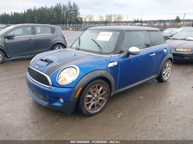 2009 MINI COOPER S WMWMF73549TW81126 Photo 1