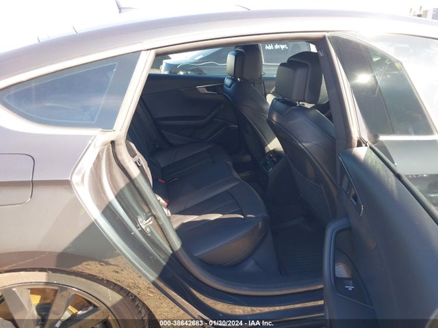 WAUENCF56JA063785 Audi A5 2.0t Premium