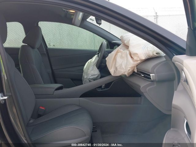 5NPLS4AG5PH116298 Hyundai ELANTRA SEL