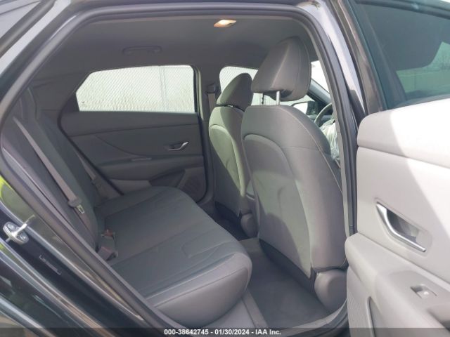 5NPLS4AG5PH116298 Hyundai ELANTRA SEL