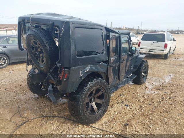 1C4BJWDG9HL743007 Jeep Wrangler Unlimited Sport 4x4