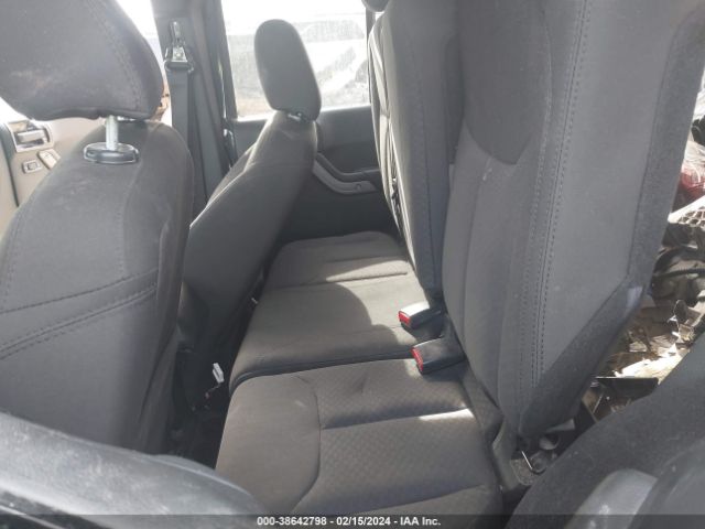1C4BJWDG9HL743007 Jeep Wrangler Unlimited Sport 4x4
