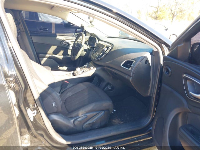 Chrysler 200 Limited 2015 1C3CCCAB2FN741157 Image 5