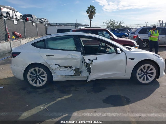 Tesla Model 3 Long Range Dual Motor All-wheel Drive 2022 5YJ3E1EB3NF298938 Image 12