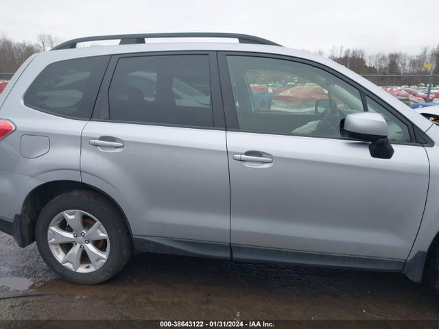 Subaru Forester 2.5i Premium 2016 JF2SJADC0GH416837 Image 13