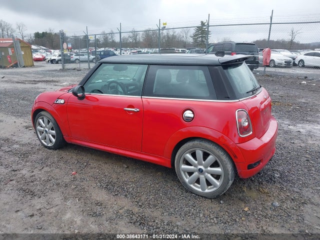2010 MINI COOPER S WMWMF7C51ATZ72896 Photo 2