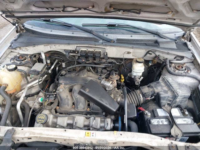2006 FORD ESCAPE XLT/XLT SPORT VIN: 1FMYU93106KA84071