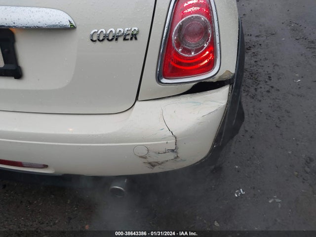 2012 MINI COOPER WMWSU3C50CT256645 Photo 5
