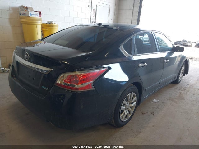 Nissan Altima 2.5 S 2014 1N4AL3AP1EC901382 Image 4