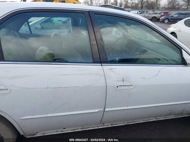 2002 HONDA ACCORD SDN EX W/LEATHER VIN: 1HGCG165X2A043048