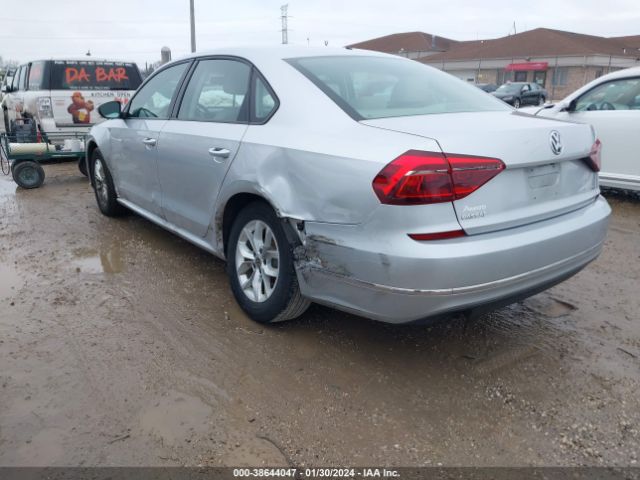 1VWAA7A31JC018166 Volkswagen Passat 2.0t R-line/2.0t S