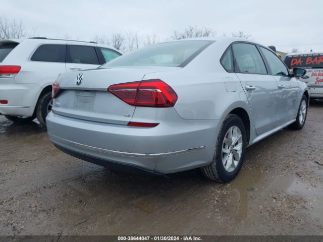 1VWAA7A31JC018166 Volkswagen Passat 2.0t R-line/2.0t S
