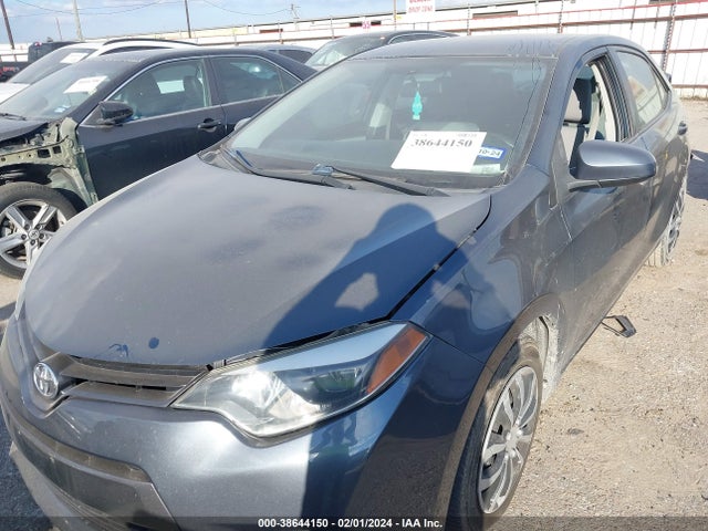 Toyota COROLLA LE 2015 5YFBURHE0FP306602 Image 2