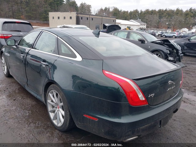 2019 JAGUAR XJ SAJWJ1CD3K8W19158 Photo 2