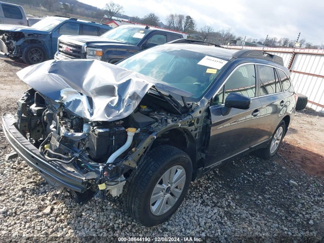 Subaru Outback 2.5i Premium 2018 4S4BSACC1J3395073 Image 2