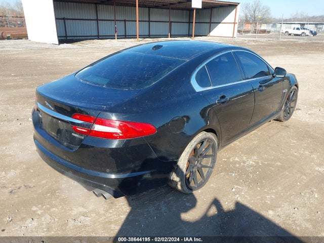 2012 JAGUAR XF SAJWA0HE9CMS44915 Photo 3
