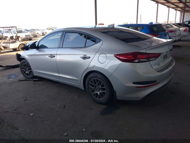 Hyundai ELANTRA SE 2018 5NPD74LF2JH399924 Image 3