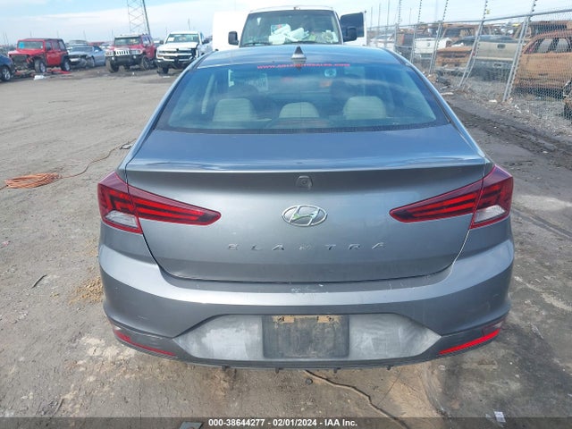 Hyundai ELANTRA SEL 2019 5NPD84LF0KH468267 Image 16