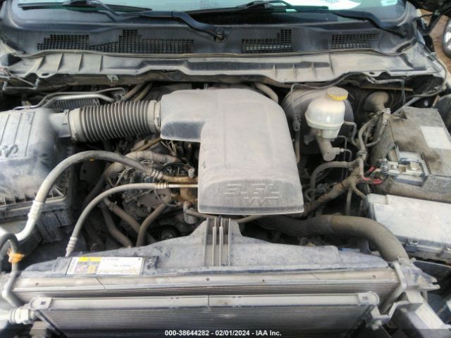 1C6RR7KG2HS829059 RAM 1500 Express  4x4 5'7 Box