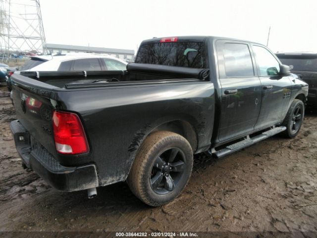 1C6RR7KG2HS829059 RAM 1500 Express  4x4 5'7 Box