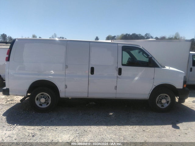 Chevrolet Express 2500 Work Van 2018 1GCWGAFP3J1340531 Image 13