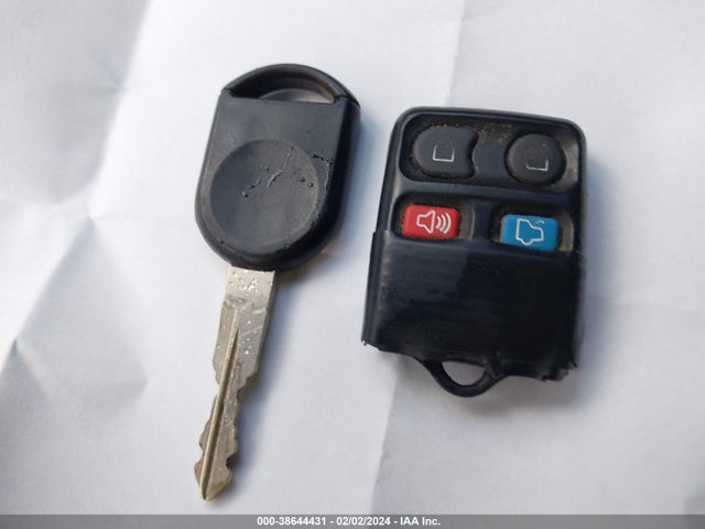 2010 FORD FOCUS SE VIN: 1FAHP3FN4AW115563