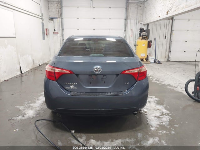 Toyota COROLLA LE 2018 5YFBURHE5JP810975 Image 16