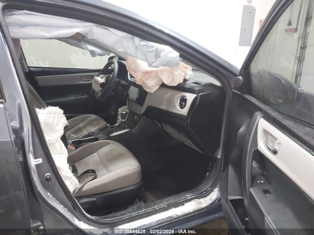 Toyota COROLLA LE 2018 5YFBURHE5JP810975 Image 5