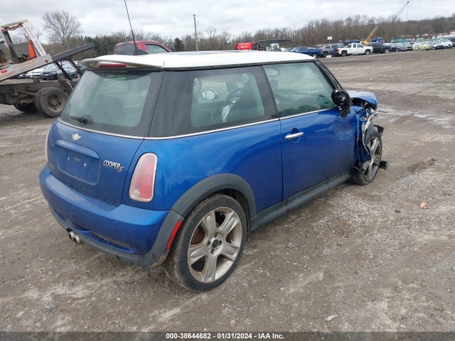 2005 MINI COOPER S WMWRE33445TD98716 Photo 3