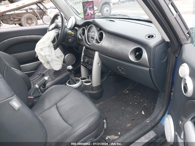 2005 MINI COOPER S WMWRE33445TD98716 Photo 4