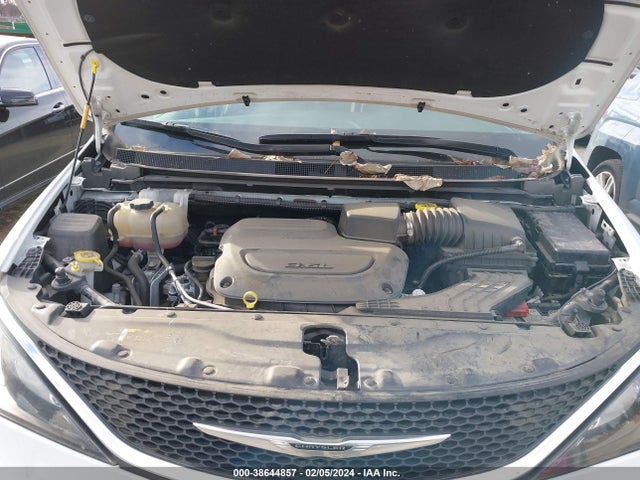 2C4RC1DG8MR515450 Chrysler Voyager Lxi