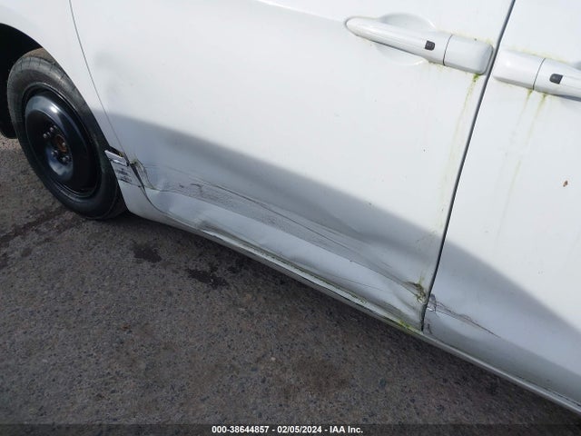 2C4RC1DG8MR515450 Chrysler Voyager Lxi
