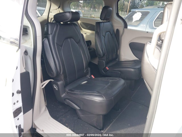 2C4RC1DG8MR515450 Chrysler Voyager Lxi