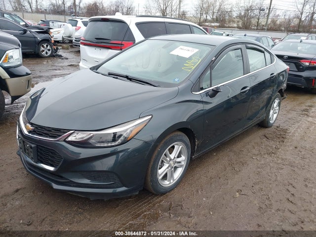 Chevrolet Cruze Lt Auto 2018 1G1BE5SM9J7223761 Image 2