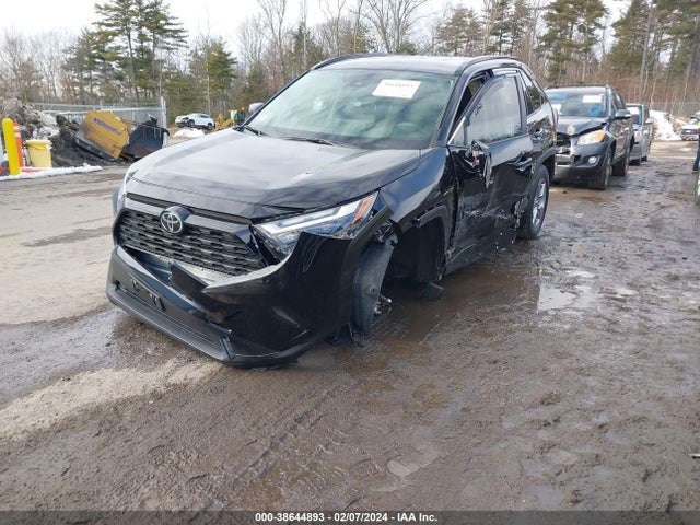 Toyota Rav4 Xle 2023 JTMP1RFV8PJ041936 Image 2