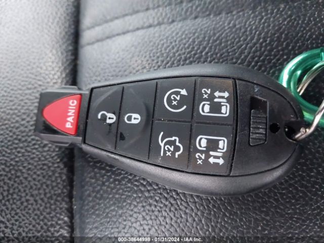 2C4RC1AG4GR253905 Chrysler Town & Country Lx