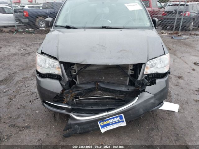 2C4RC1AG4GR253905 Chrysler Town & Country Lx